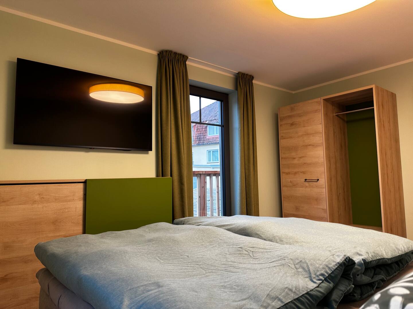 Schlafzimmer 1